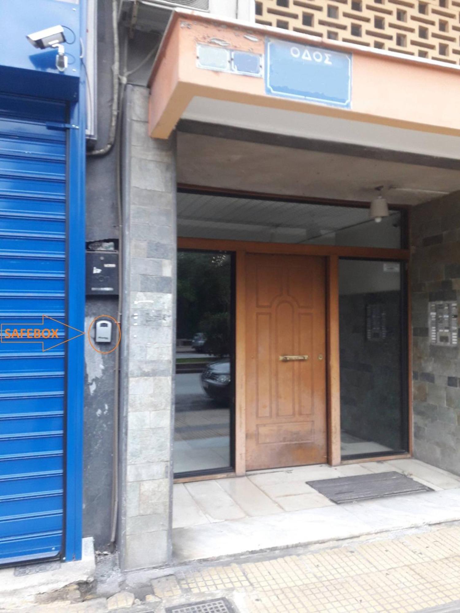 Kerameikos, A Lovely Apartment Athens Luaran gambar