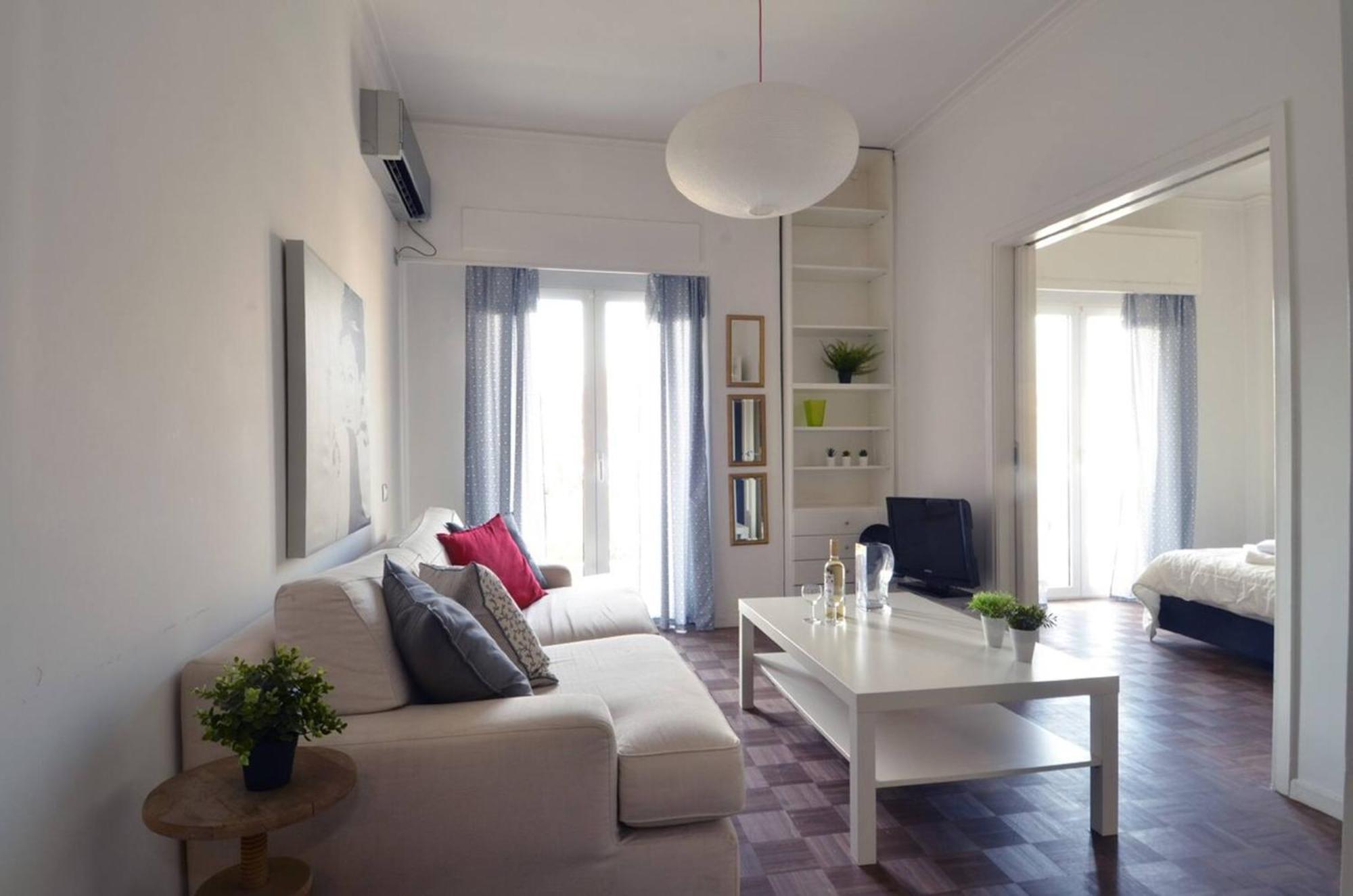 Kerameikos, A Lovely Apartment Athens Luaran gambar